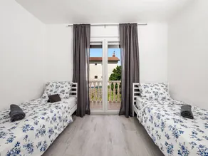 Villa Fortuna für bis zu 9 Personen und mit beheiztem Aussenpool - Image 5
