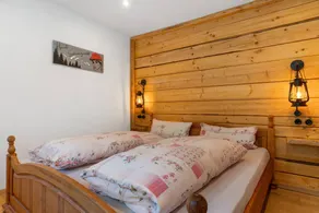 Apartamento vacacional con jardín, barbacoa y terraza | Vistas a la montaña - Image 3