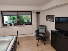 Apartamento vacacional con jardín y terraza | Vistas al jardín - Image 5