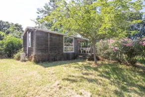 Flat with pool, terrace & garden - Image 3