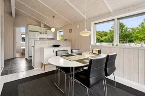 House with garden, barbecue & sauna - Image 5