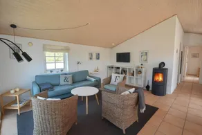 Holiday home with terrace & barbecue - Image 2