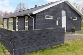 House with pool, barbeque & sauna - Image 3