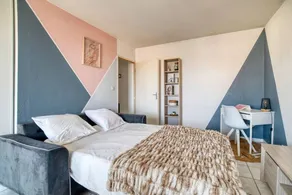 Beautiful flat with heated pool & terrace | Suitable for remote work - Image 4