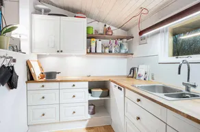 Children-friendly charming holiday home with BBQ & garden | Golf view | Pet-friendly - Image 3
