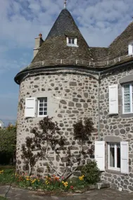 Agréable appartement entièrement équipé avec terrasse et jardin | Vue jardin - Image 2