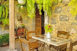 Holiday home with garden & terrace | City view - Image 2