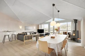 Fully equipped house with terrace, hot tub & sauna | Close to the beach - Image 2