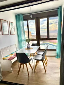 Apartment mit Meerblick und Pool in Almería für bis zu 4 Personen - Image 2