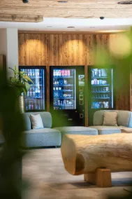 Flat with sauna, terrace & pool - Image 2