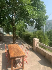Holiday home with terrace, garden & BBQ | Mountain view - Image 5