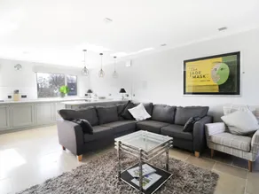 Family-friendly cottage - Image 3