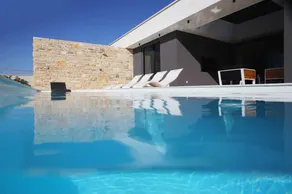 Villa con jardín y piscina privada | Vistas a la piscina | Perfecta para el trabajo en remoto - Image 3