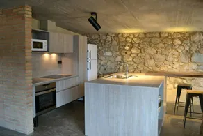House with terrace, garden & private pool - Image 5