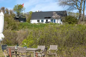 Holiday home with terrace & garden | Sea view | Close to the beach - Image 2