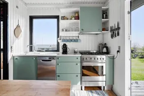 Holiday home with barbeque & terrace | Sea view - Image 2
