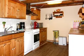 Children-friendly house with terrace, garden & sauna - Image 5