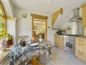 Fully equipped lovely cottage with garden - Image 4