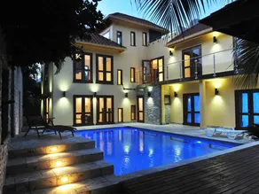 Weiträumige Villa mit Pool - Image 3