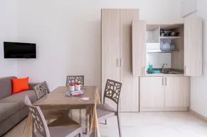 Estudio con jardín | Vistas al jardín | Ideal para trabajar remoto - Image 5