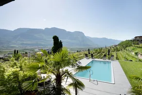 Apartamento vacacional con internet de alta velocidad, piscina y barbacoa | Vistas a la montaña - Image 2