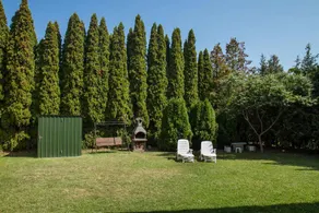 Holiday home with garden, barbeque & terrace - Image 3