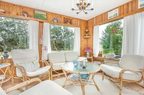 House with garden - Image 4