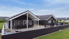 Weiträumiges Ferienhaus mit Pool, Terrasse und Whirlpool | Hunde erlaubt - Image 2