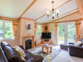 Cottage with garden | River view - Image 2