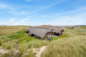 Fully equipped holiday home with terrace & sauna | Sea view | Close to the beach - Image 2