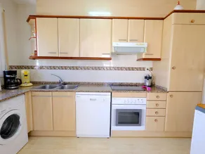 Apartment with terrace, BBQ & pool - Image 5