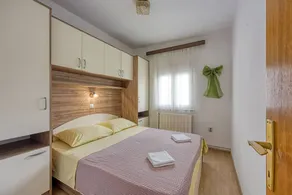 Flat with terrace, BBQ & garden - Image 5