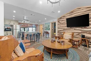 Family-oriented spacious house with terrace & private pool - Image 5
