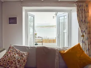 Family-oriented pleasant cottage with garden | Sea view | Close to the beach | Pets are welcome - Image 5