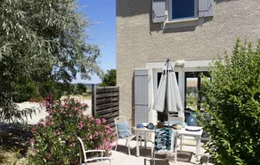 Magnífico estudio apropiado para familias con piscina y terraza - Image 3