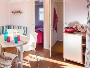 Familienorientiertes Mobilheim mit beheiztem Pool und Terrasse | Haustierfreundlich - Image 5