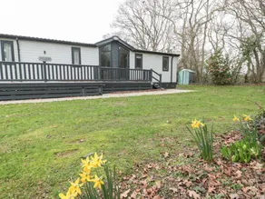 Family-oriented lovely cottage with pool & garden | Dogs allowed - Image 3