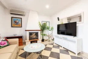 House with terrace & garden - Image 5