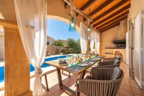 Villa mit privatem Pool, Terrasse und Garten | Perfekt für die Arbeit von Zuhause - Image 3