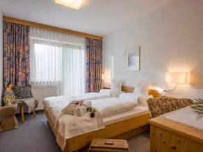 Apartamento con jardín y sauna | Vistas a la montaña - Image 2