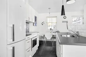 Holiday apartment with barbecue, terrace & jacuzzi - Image 4