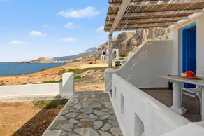 Studio with garden & pool | Garden view - Image 3