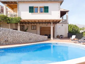 Villa mit Garten, Terrasse und privatem Pool - Image 2