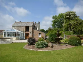 Cottage with garden & jacuzzi - Image 3