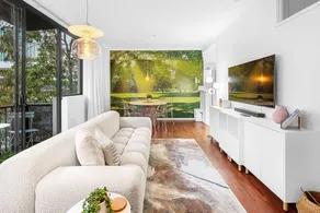 Spacious Homely Apartment Close to Everything - Image 2