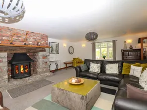 Cottage adapté aux familles avec jardin et jacuzzi | Avec animaux autorisés - Image 4