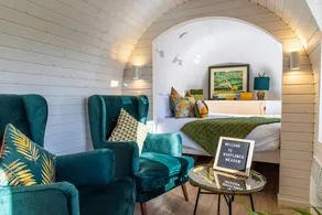 Pleasant cottage with hot tub & garden - Image 2