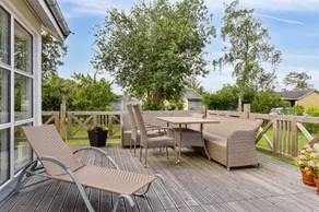Holiday home with garden, terrace & barbeque - Image 4