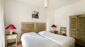 Wohnung mit Pool und Terrasse - Image 3