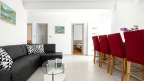 Fully equipped holiday home with pool, terrace & barbeque | Sea view | Pets allowed - Image 4
